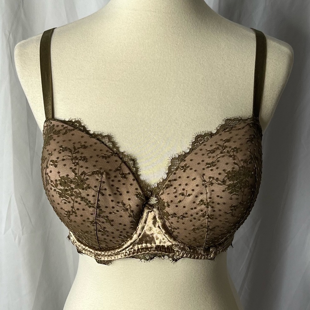Victoria Secret Body by Victoria Lined Olive Demi Bra - 36 DD